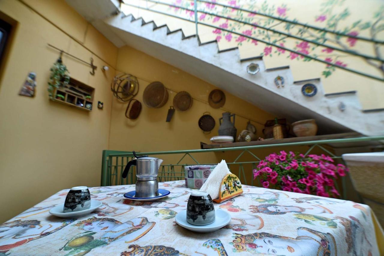 Casa Vacanze Borgata Del Sorbo Acireale Exteriör bild